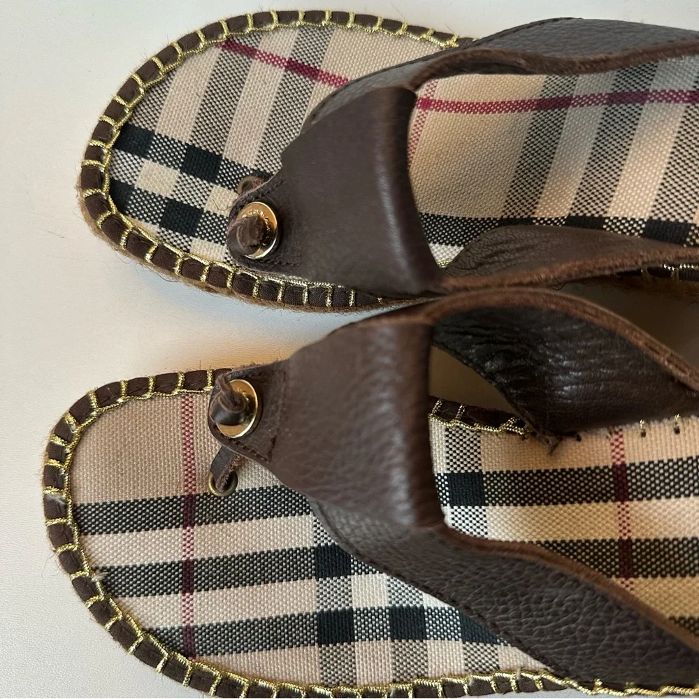 Burberry women’s Brown Leather thong Espadrille Wedge Slide sandals S:38 (7.5-8) - Picture 7 of 12